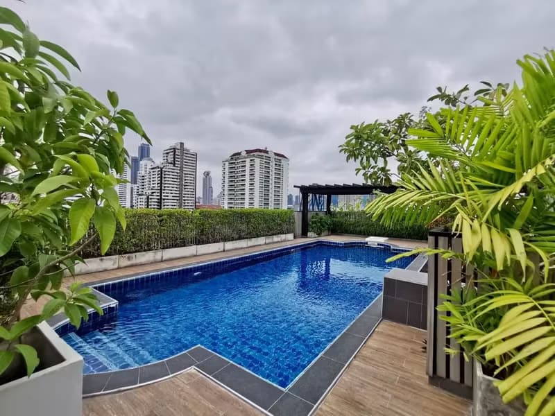 1 Bedroom Condo