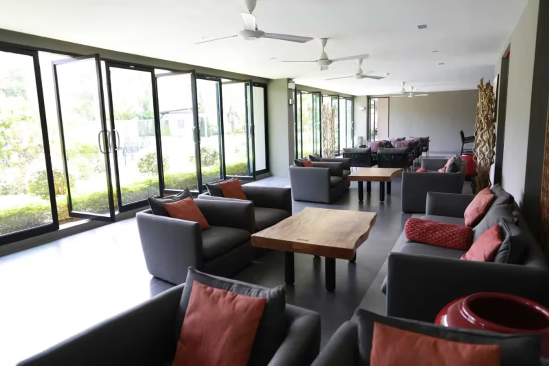1 Bedroom Condo - Image 1