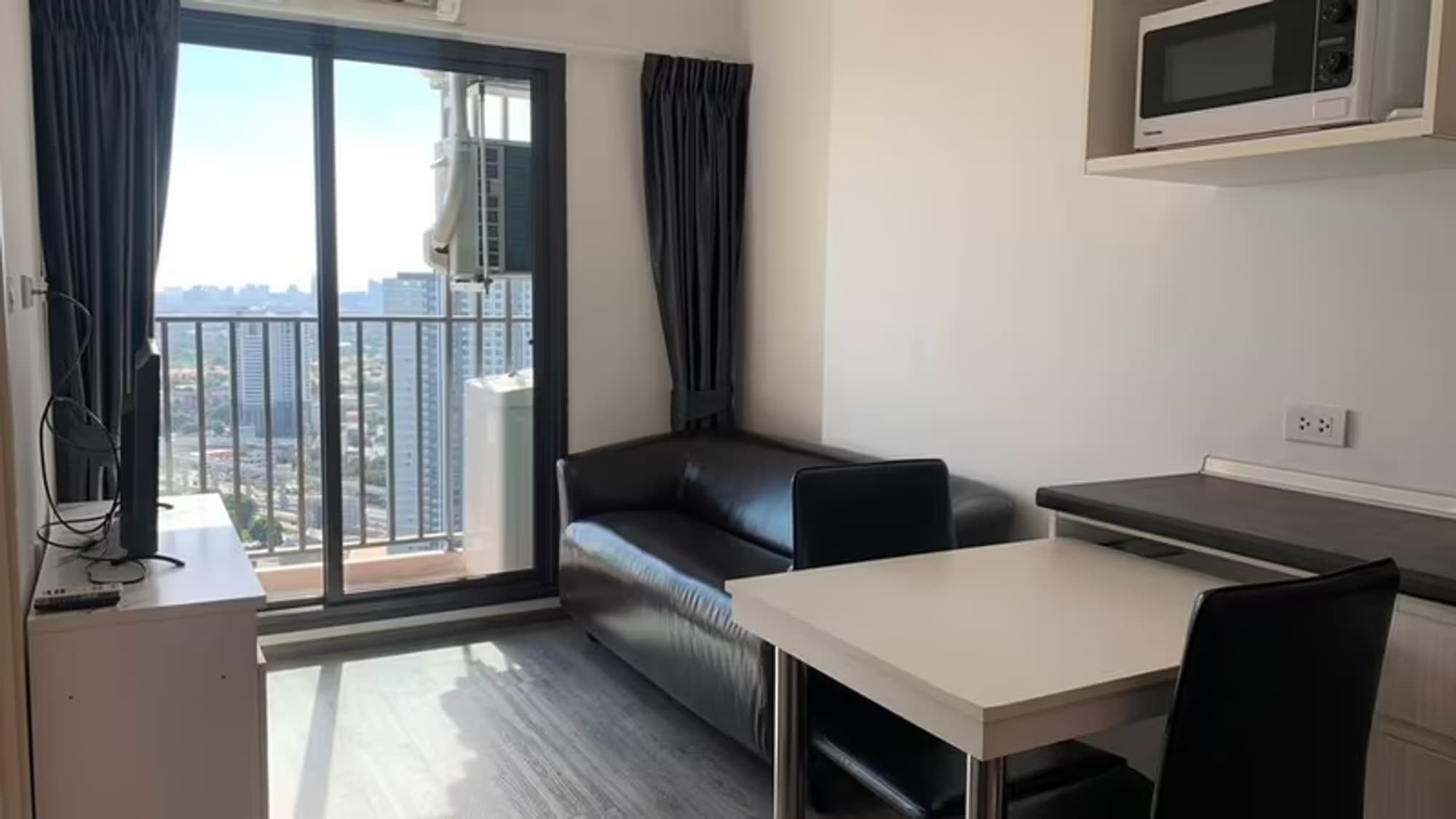 Condo for Rent at Rich Park Triple Station - Image 9