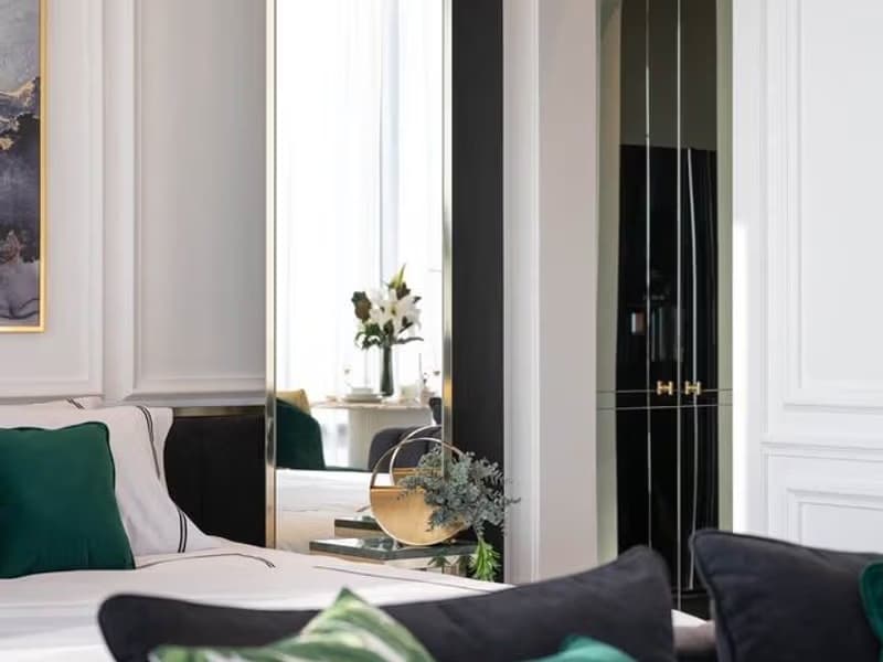 1 Bed Condo for Rent in Bang Rak
