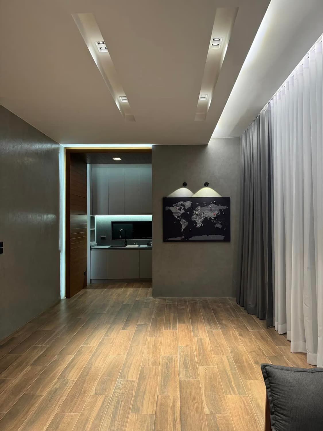 5 Bed House for Rent in Saphan Sung - Image 4