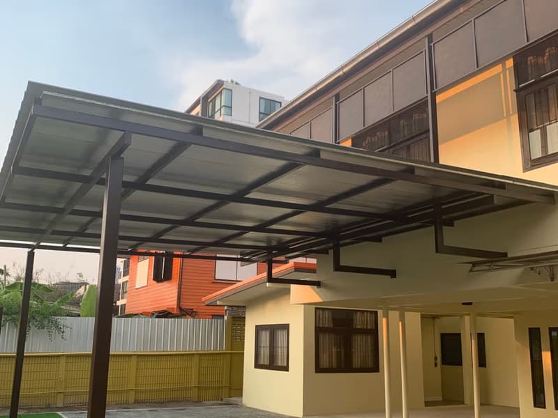 4 Bed House for Rent in Phra Khanong