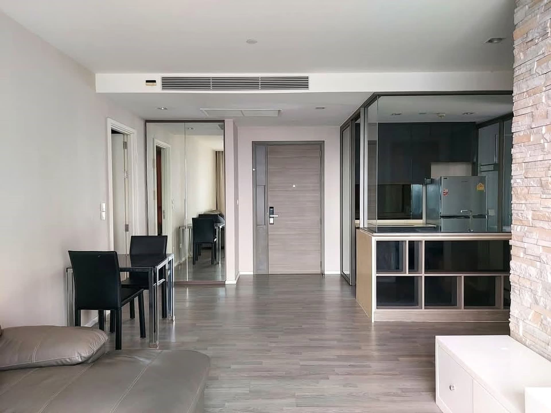 2 Bed Condo for Rent and Sale in Phra Khanong - Image 2