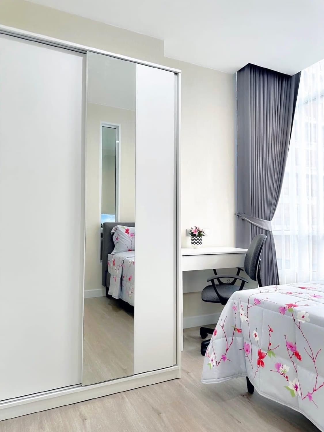 1 Bedroom Condo - Image 8
