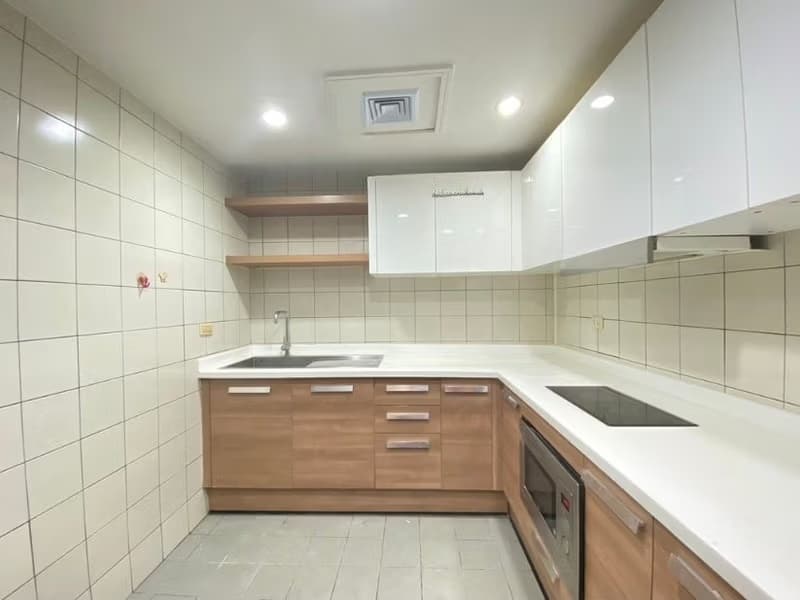 2 Bed Condo for Sale in Pathum Wan
