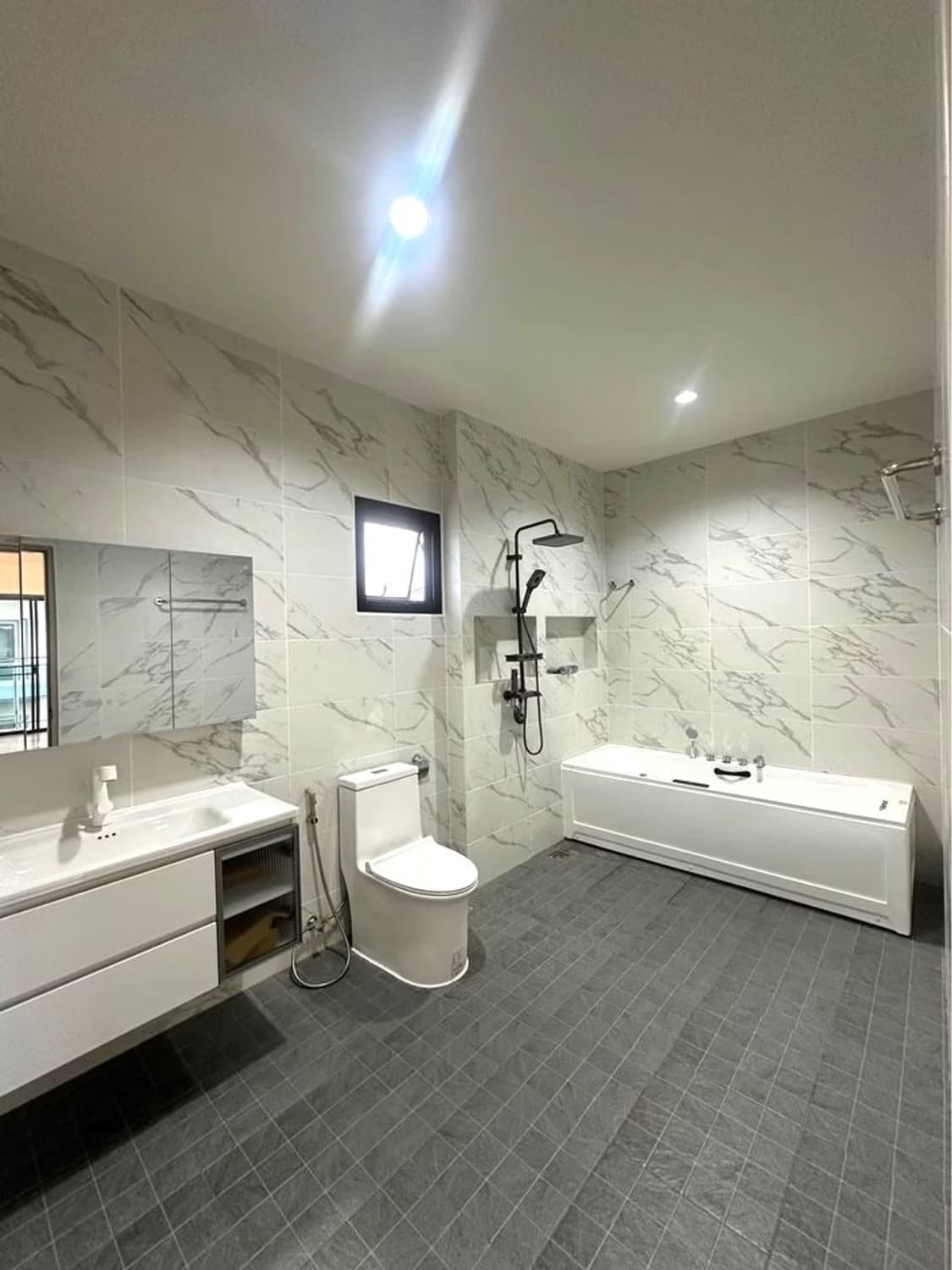 4 Bed House for Sale in San Sai District - Image 8