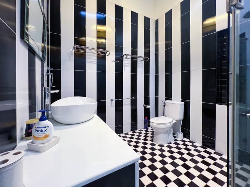 Townhouse for Sale in Old City. Good Investment Property