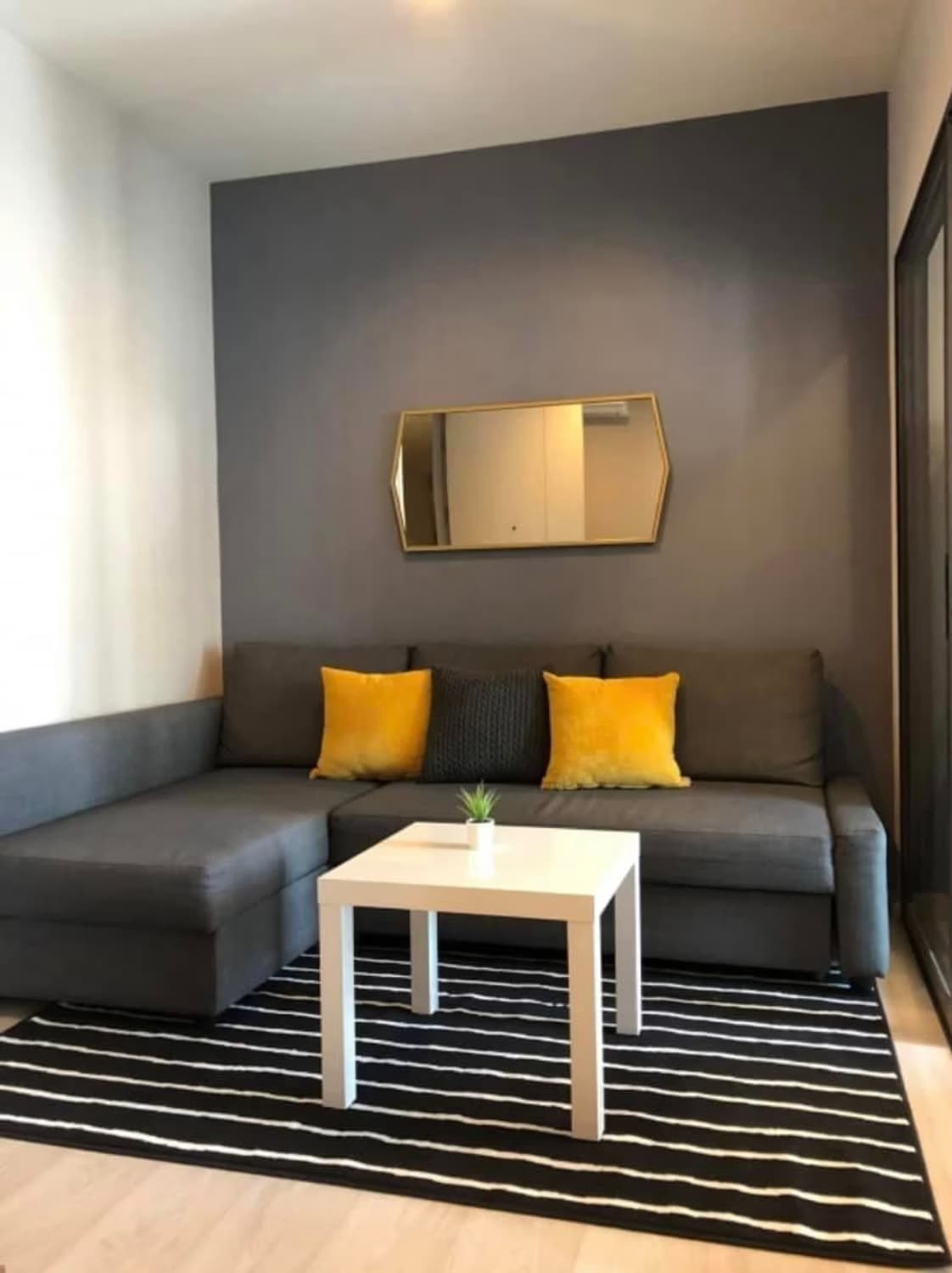 1 Bedroom Condo - Image 1