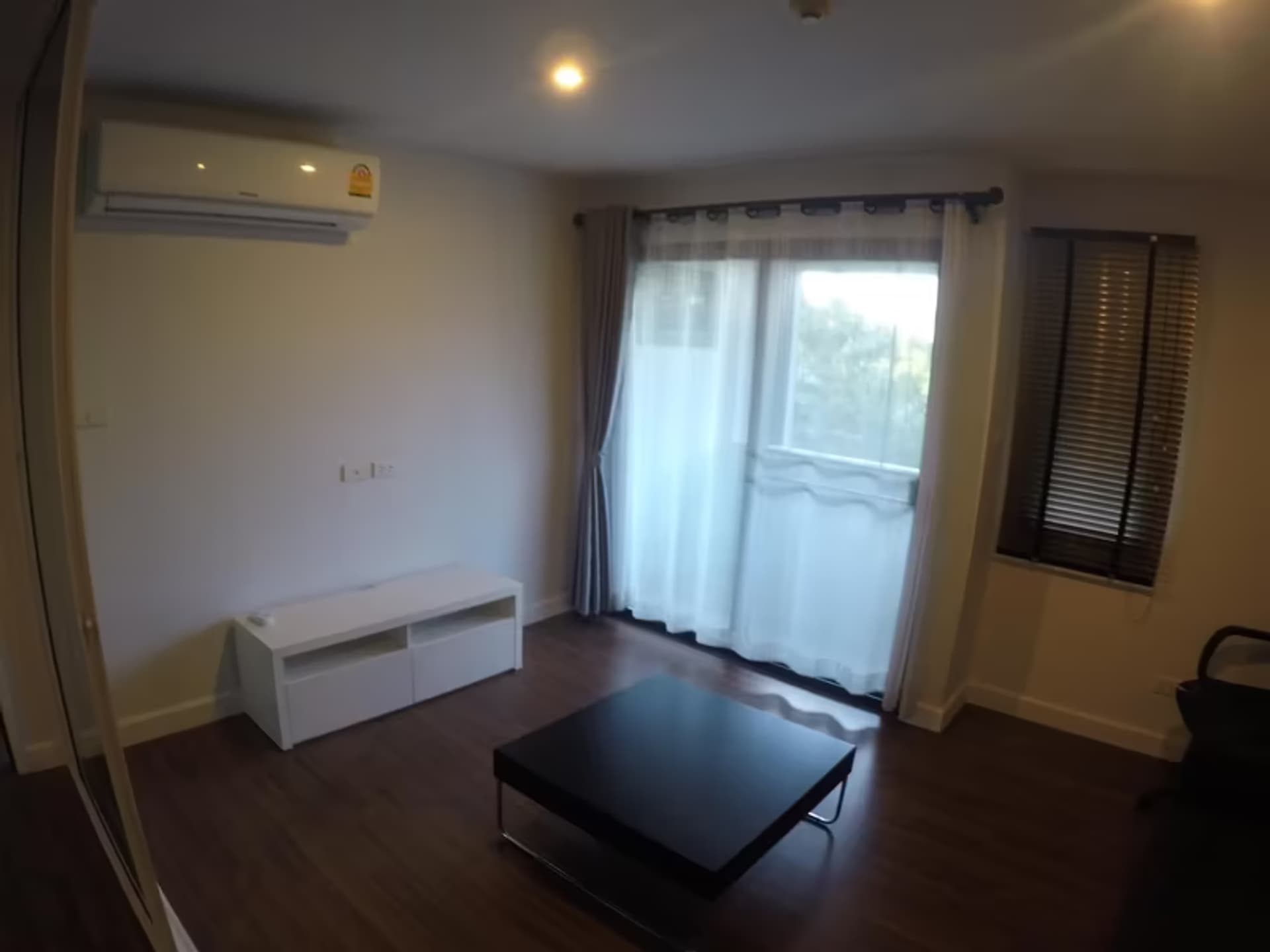 1 Bedroom Condo - Image 1