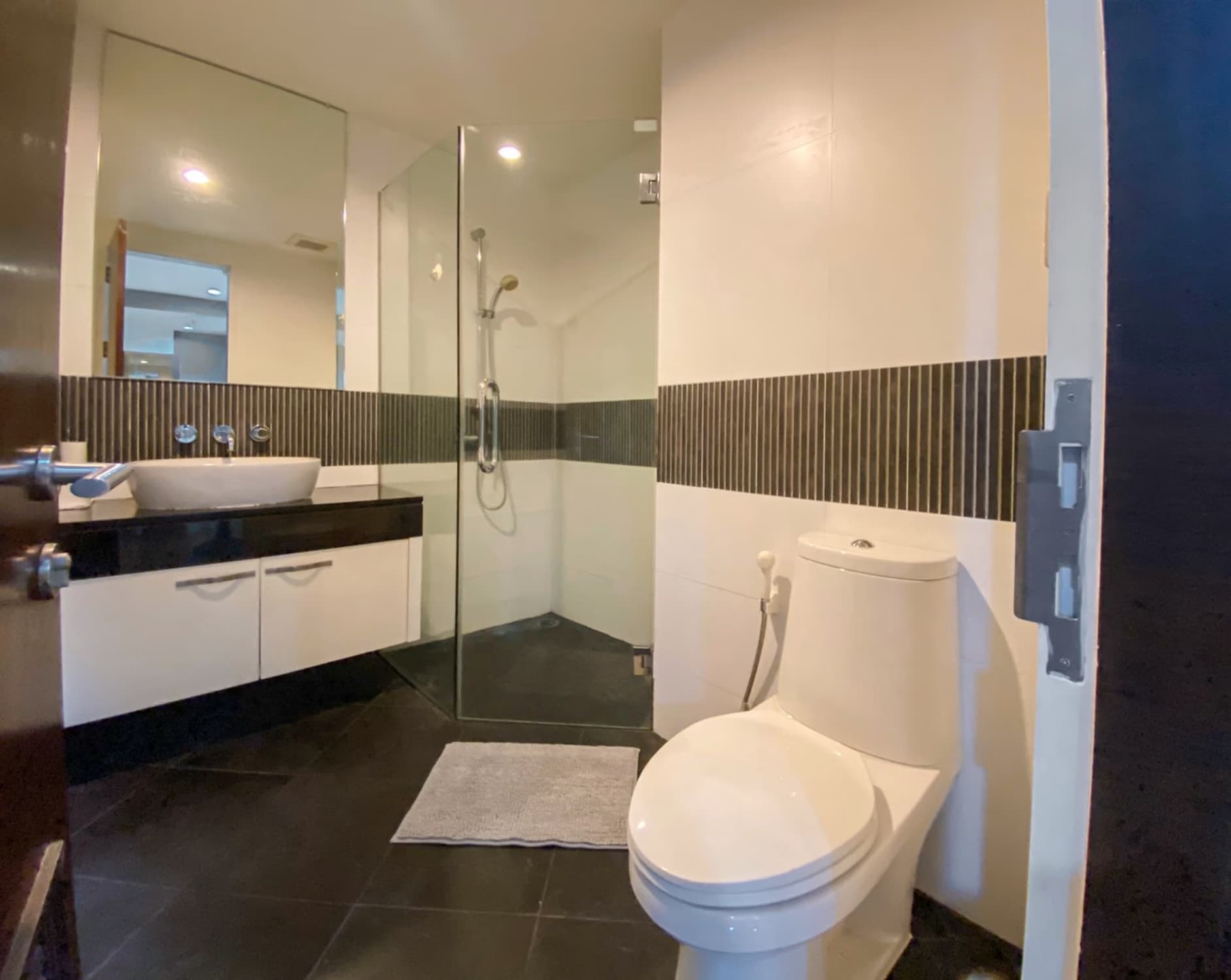 Condo for Rent at Urbana Sathon - Image 6