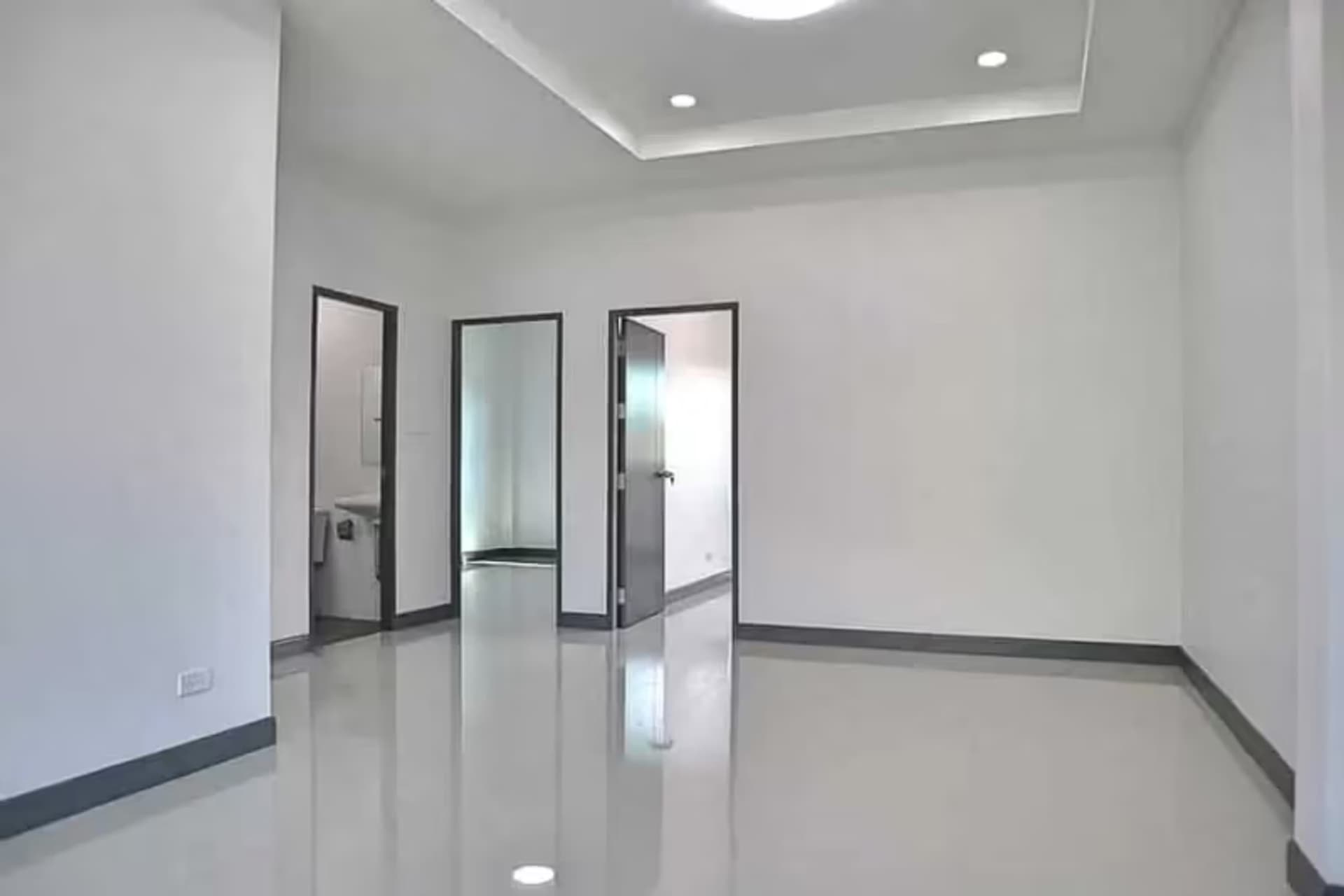 2 Bedroom House - Image 9