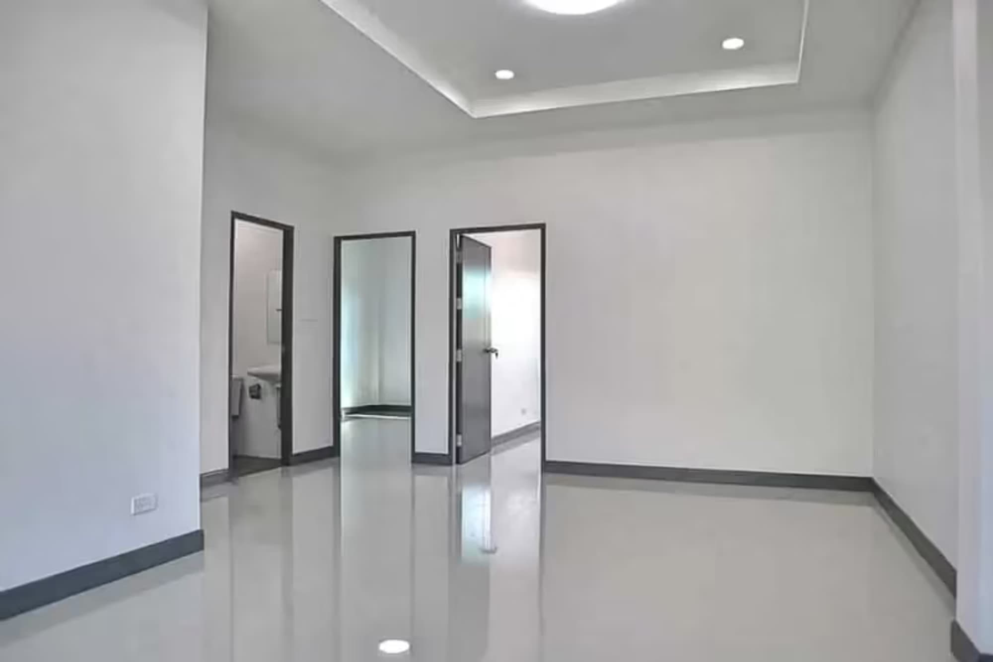 2 Bedroom House - Image 9