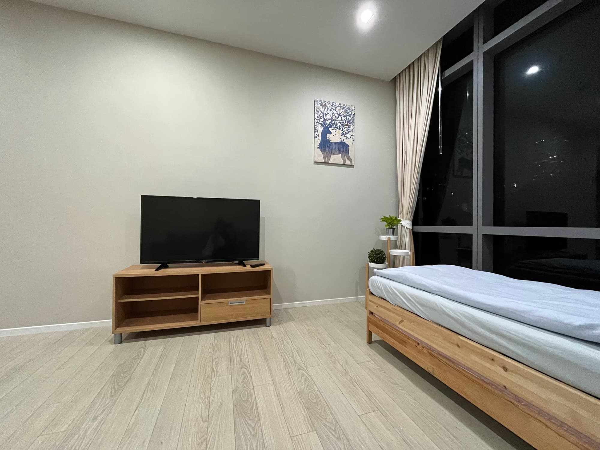 undefined Bed Condo for Rent and Sale  Near Phetchaburi MRT - Image 2