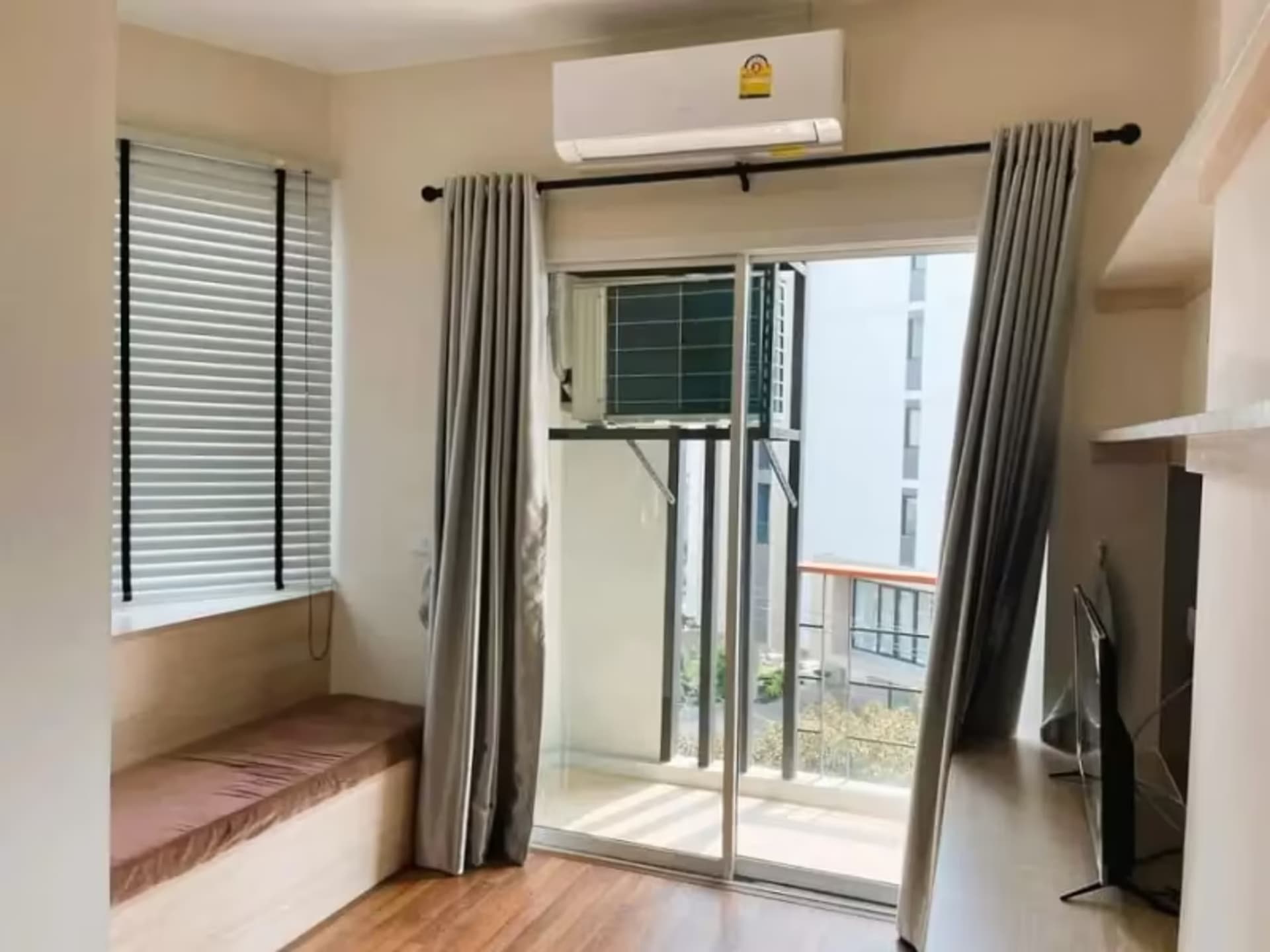 1 Bedroom Condo - Image 7