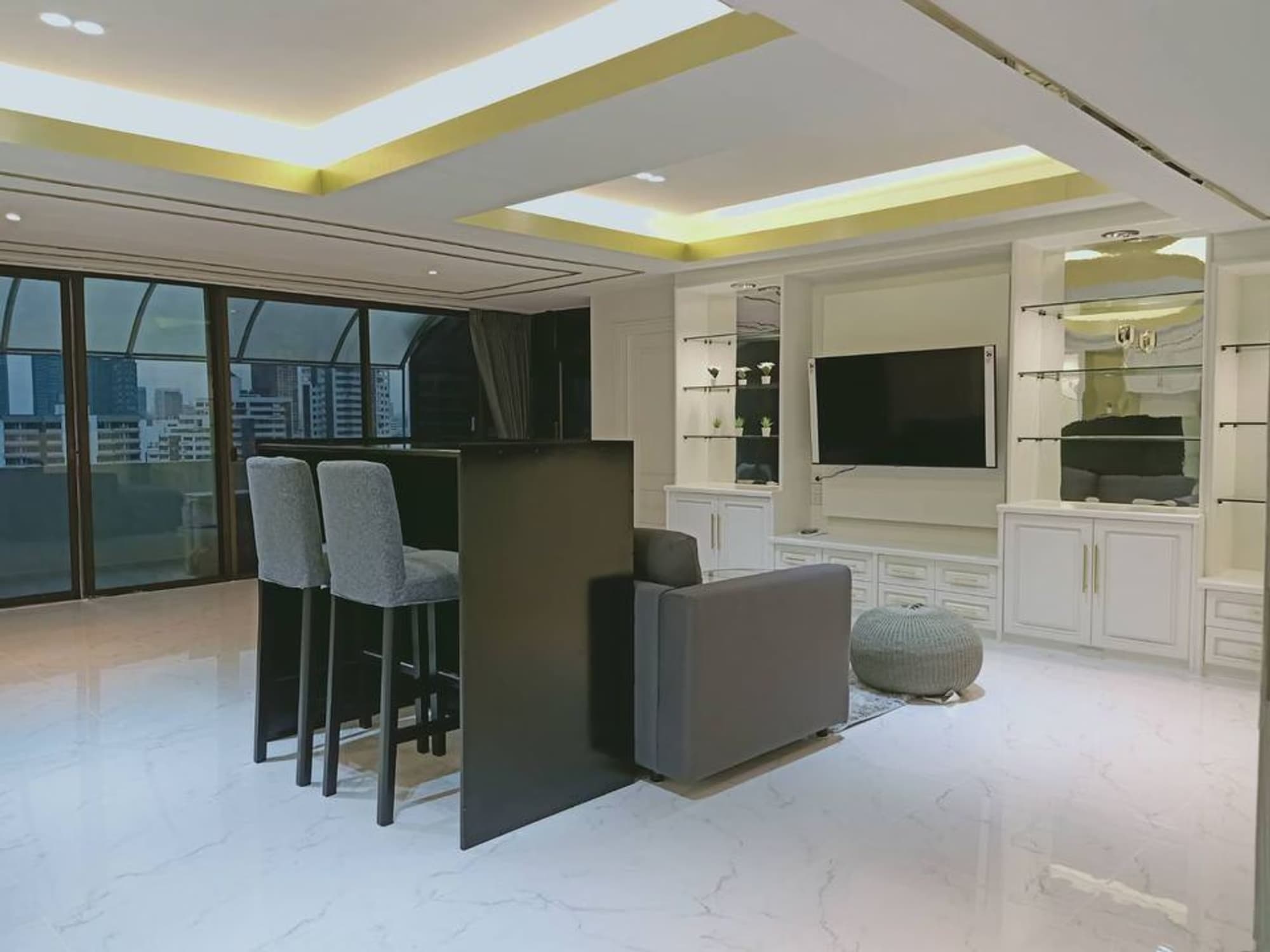 2 Bed Condo for Rent in Watthana - Image 3