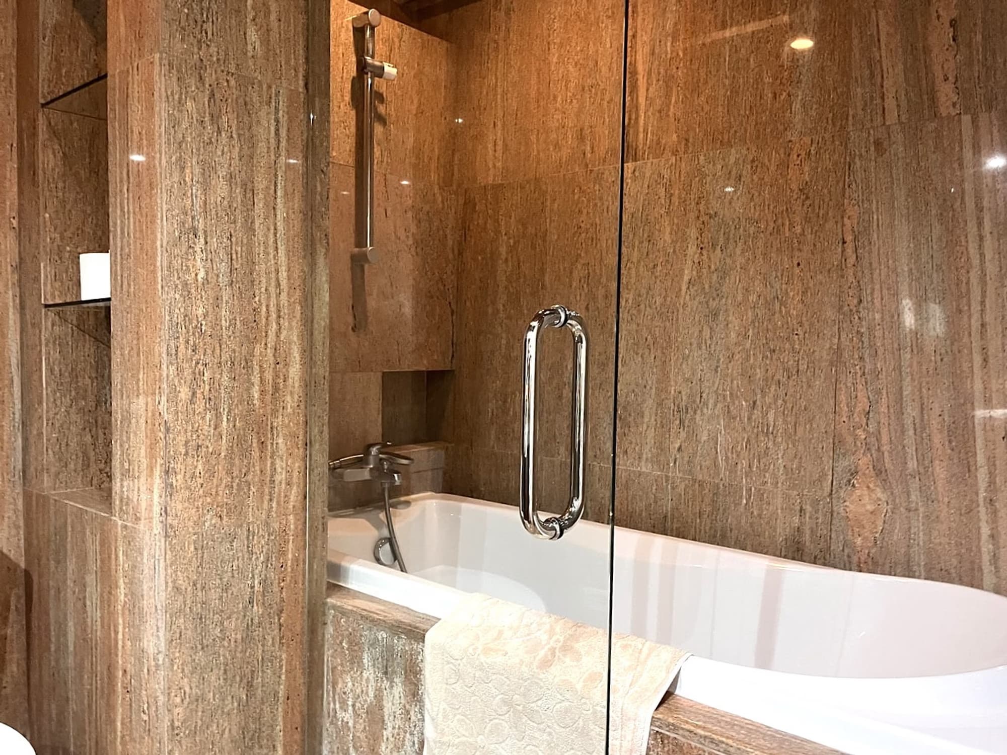 2 Bed Condo for Rent in Mueang Chiang Mai - Image 12