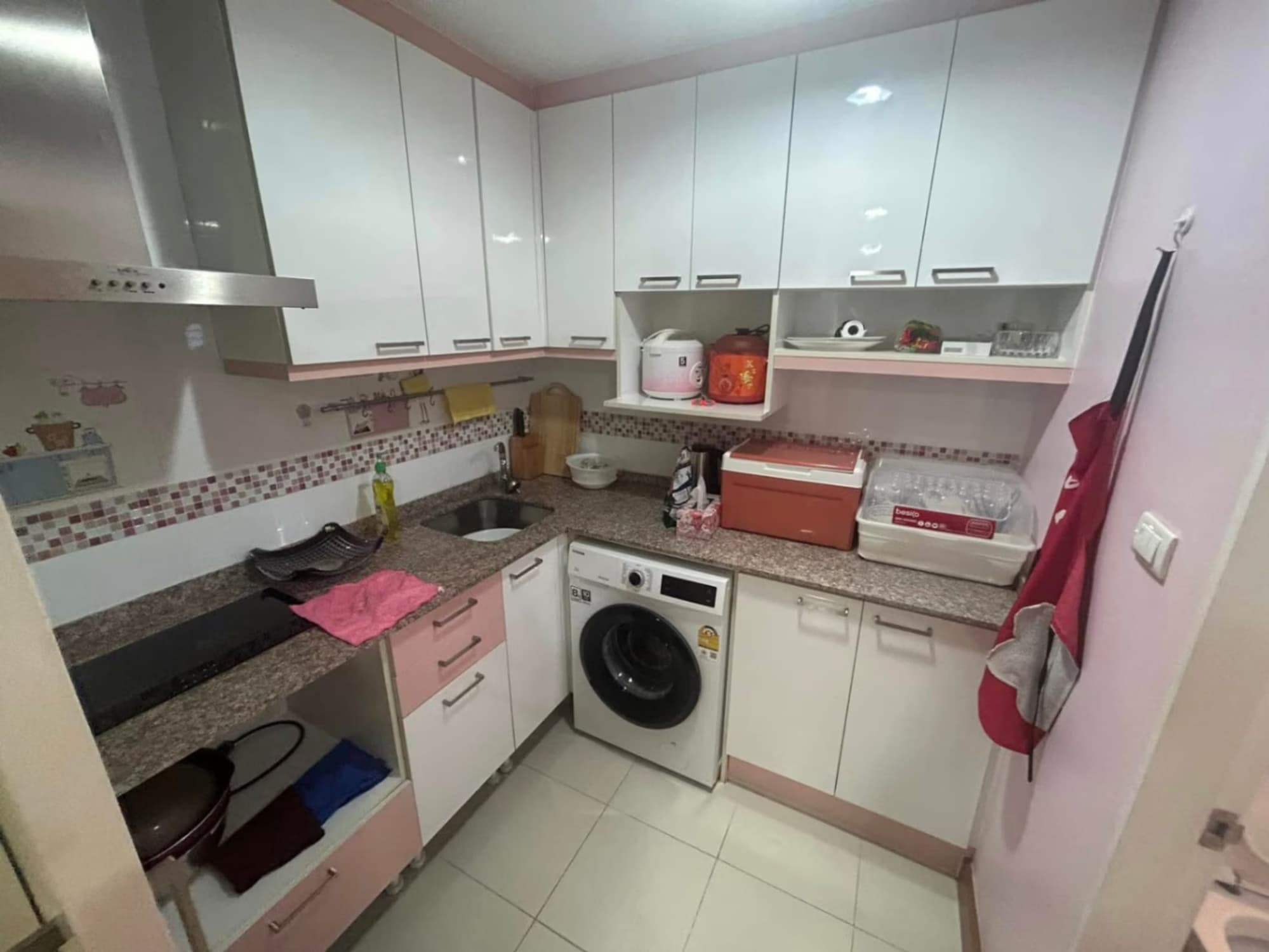1 ห้องนอน คอนโด สำหรับ จำหน่าย ใน Huai Khwang - Image 3