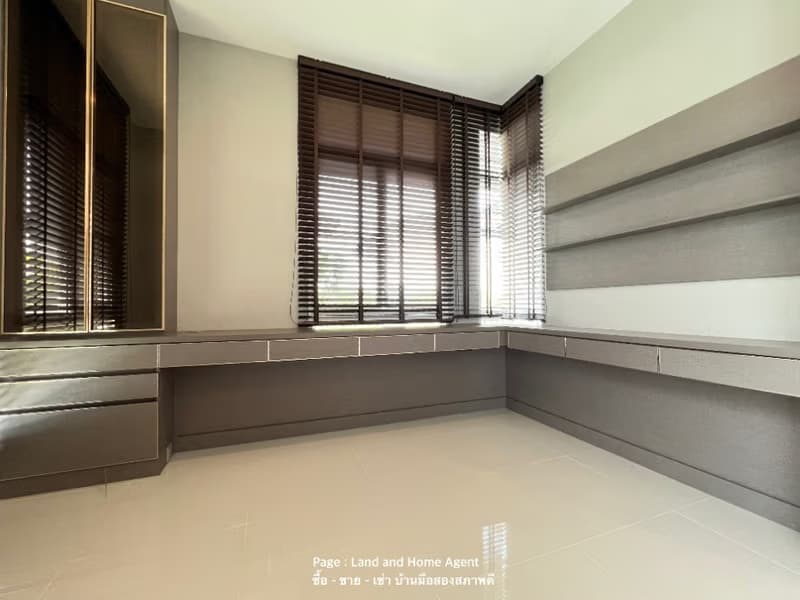 4 Bedroom House for Sale at Manthana Motorway-Krungthep Kreetha