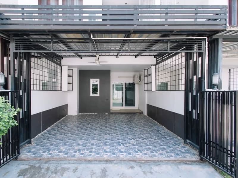 Townhouse for Rent at The Urbana+3