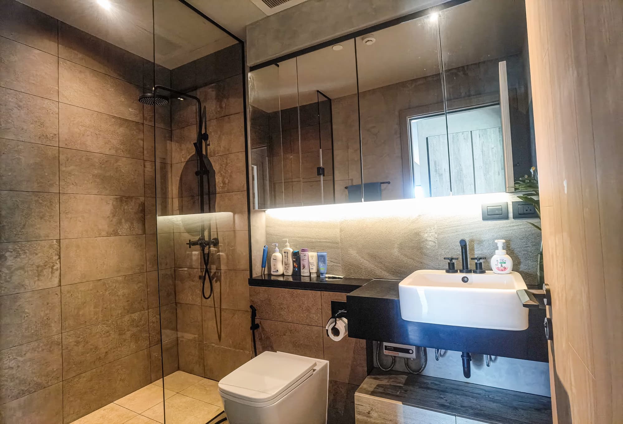 2 Bed Condo for Rent in Watthana - Image 4