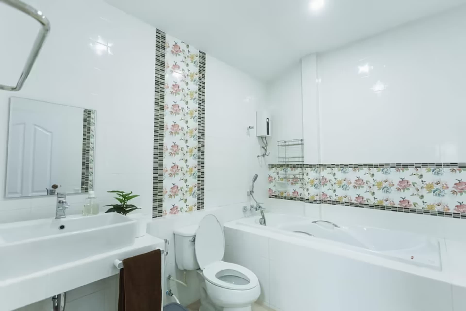 4 Bedroom House - Image 10