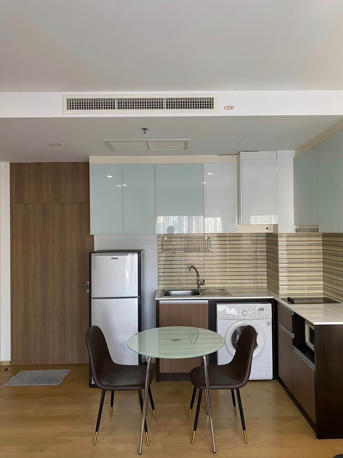Condo for Rent at Noble Reveal - Image 8