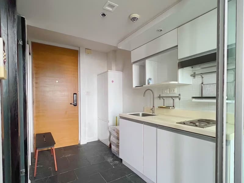 1 Bed Condo for Sale in Khlong Toei