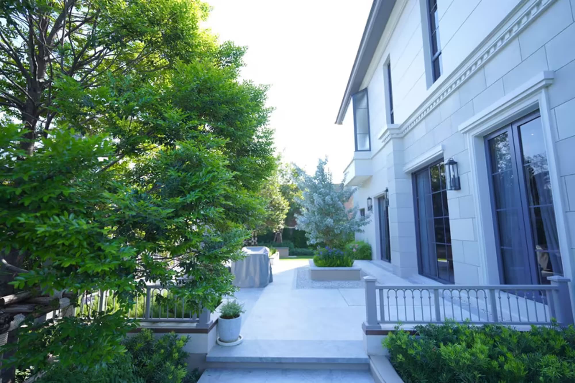  - Image 7