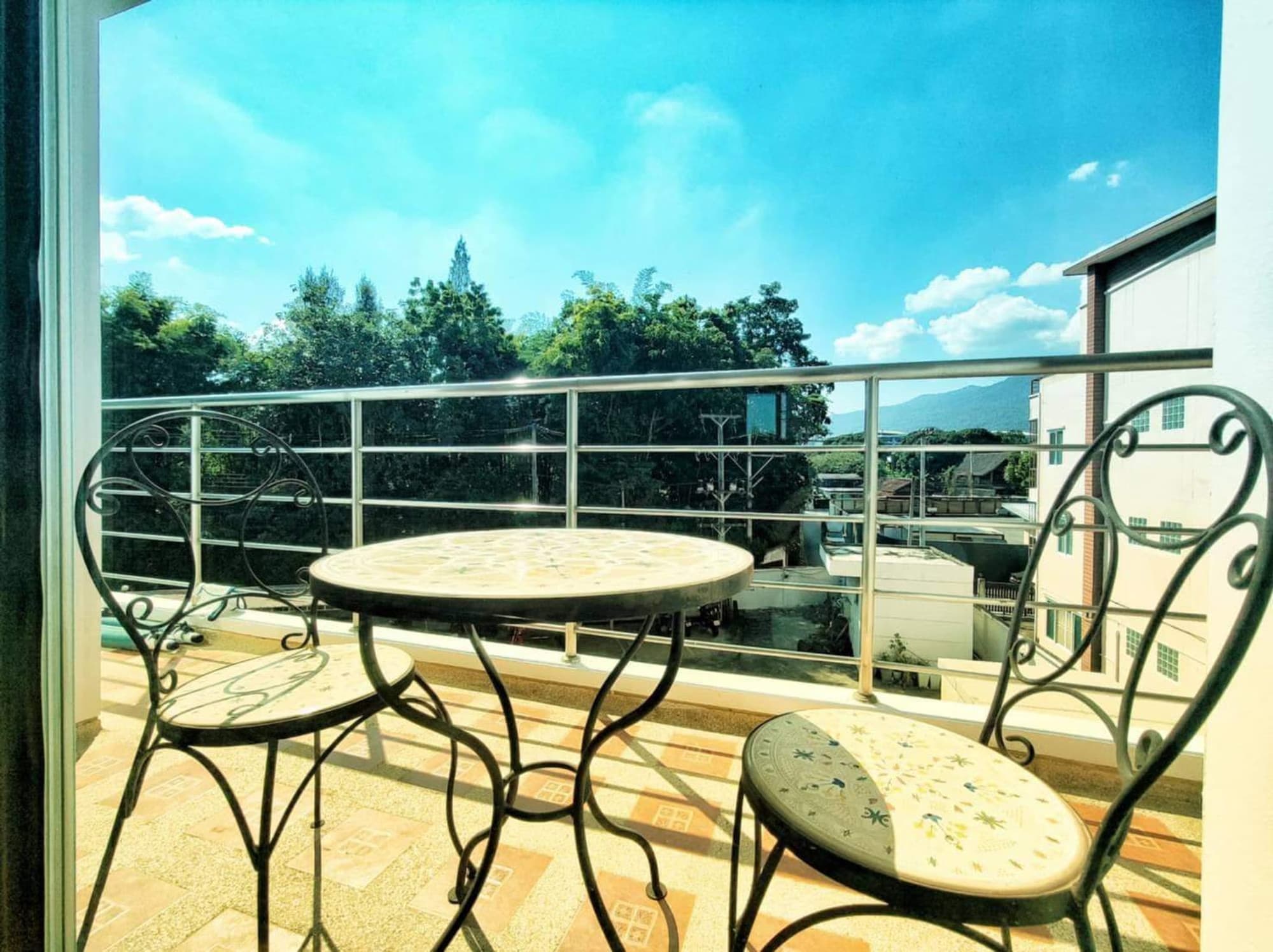 2 Bed Condo for Rent in Mueang Chiang Mai - Image 3