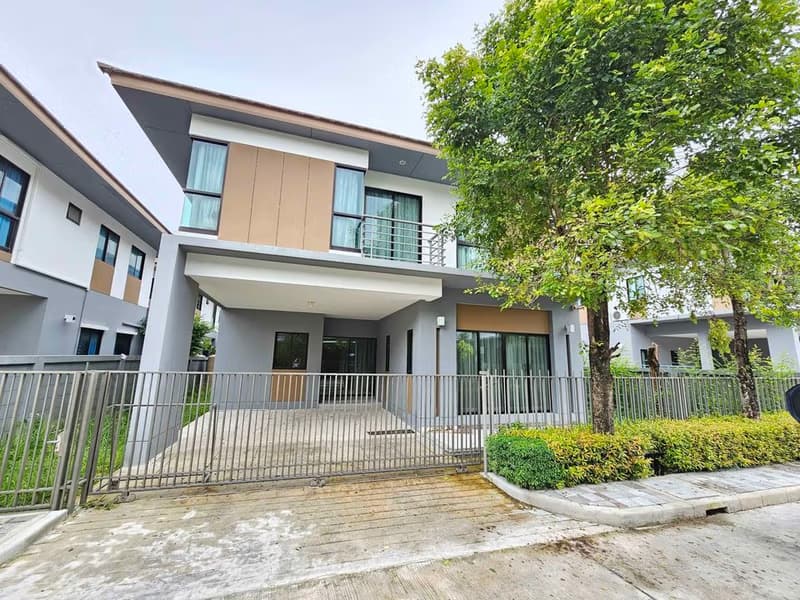 4 Bed House for Rent in Prawet