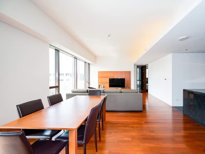Condo for Sale at Hansar Residence