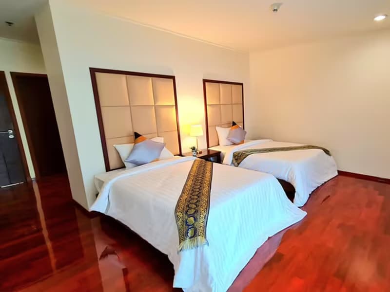  Piyathip Place Serviced Apartment