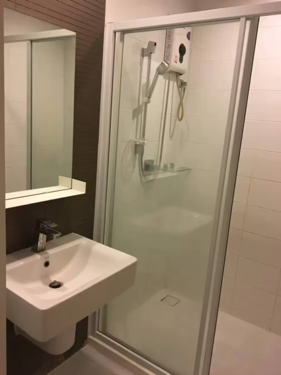 1 Bedroom Condo - Image 1