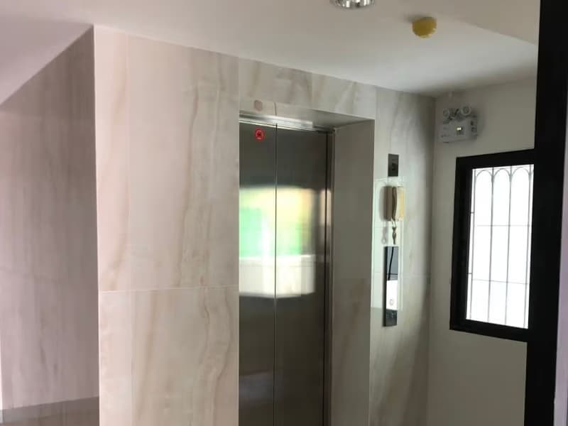 undefined Bed Commercial for Rent in Bang Rak