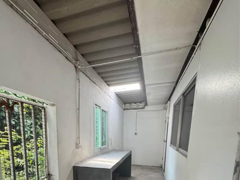 5 Bed House for Rent in Suan Luang