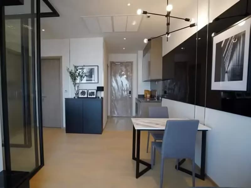 1 Bedroom Condo