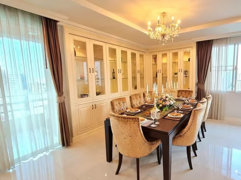 4 Bedroom Condo