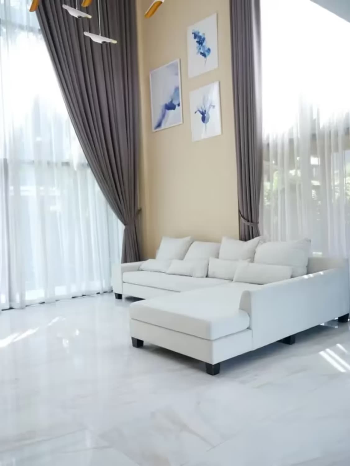 6 Bedroom House - Image 20