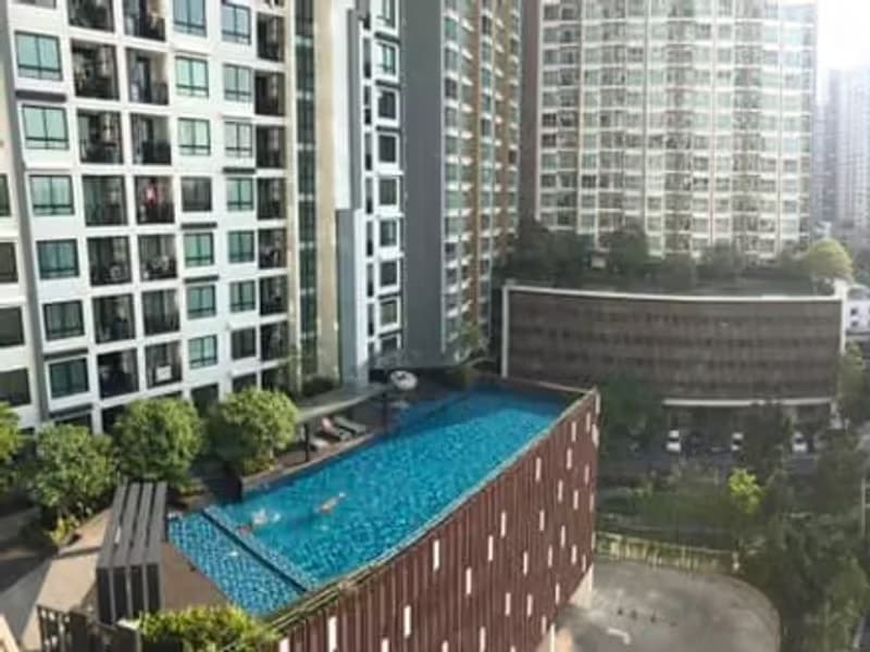 1 Bedroom Condo