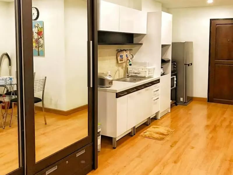 1 Bedroom Condo