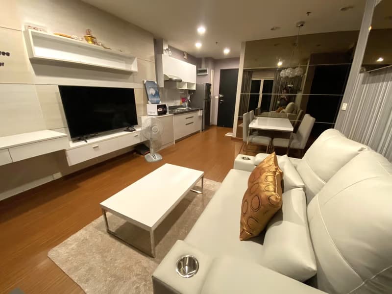 2 Bed Condo for Rent in Khlong Toei