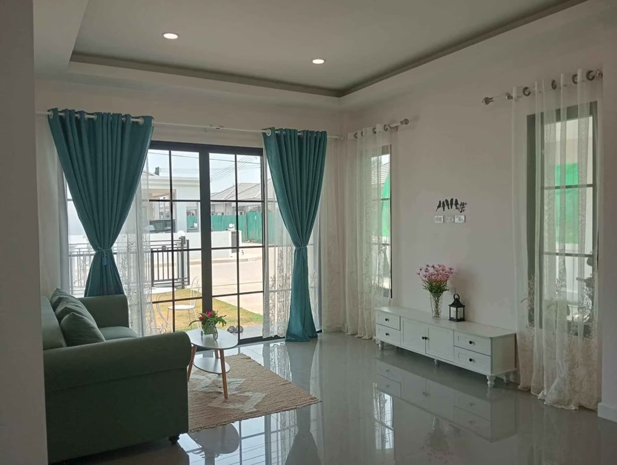 3 Bed House for Rent in San Sai - Image 2