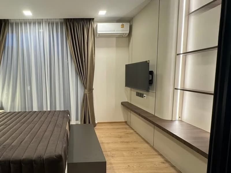 Studio Condo for Rent in Phaya Thai
