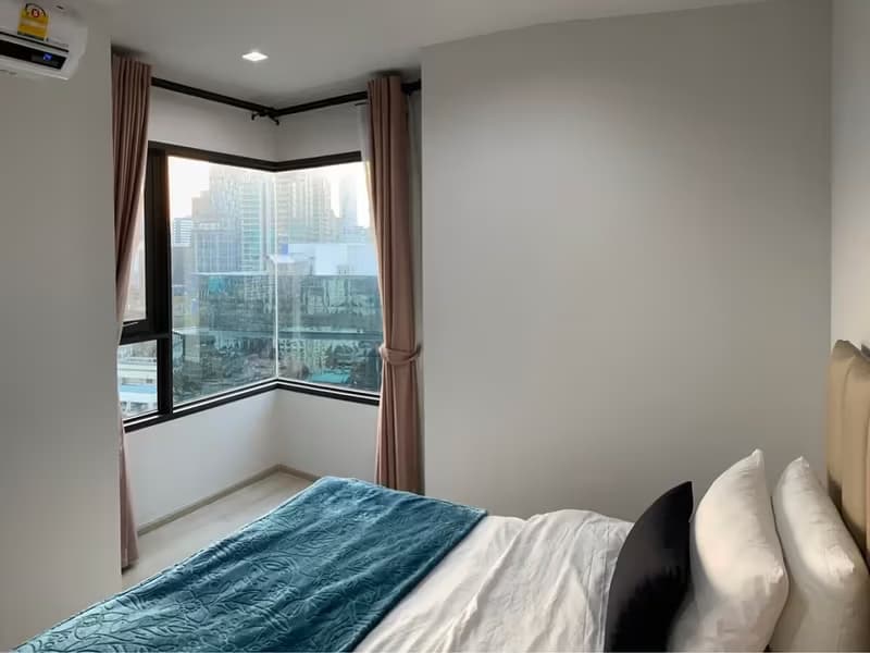 Condo for Sale at Life One Wireless
