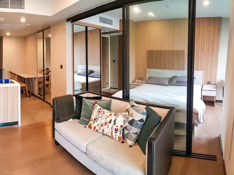 Condo for Sale, Sale w/Tenant, Rented at Na Vara Residence