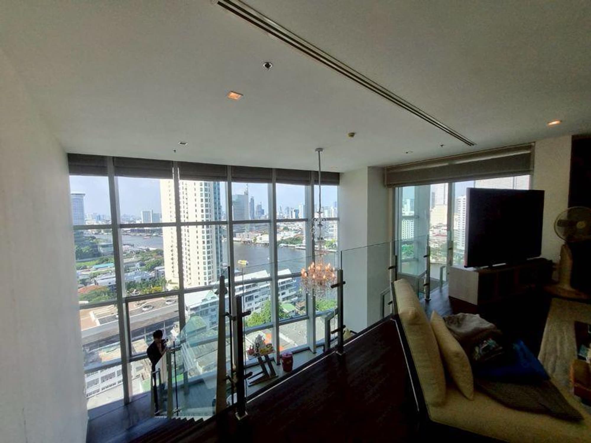 4 Bed Condo for Sale in Khlong San - Image 4