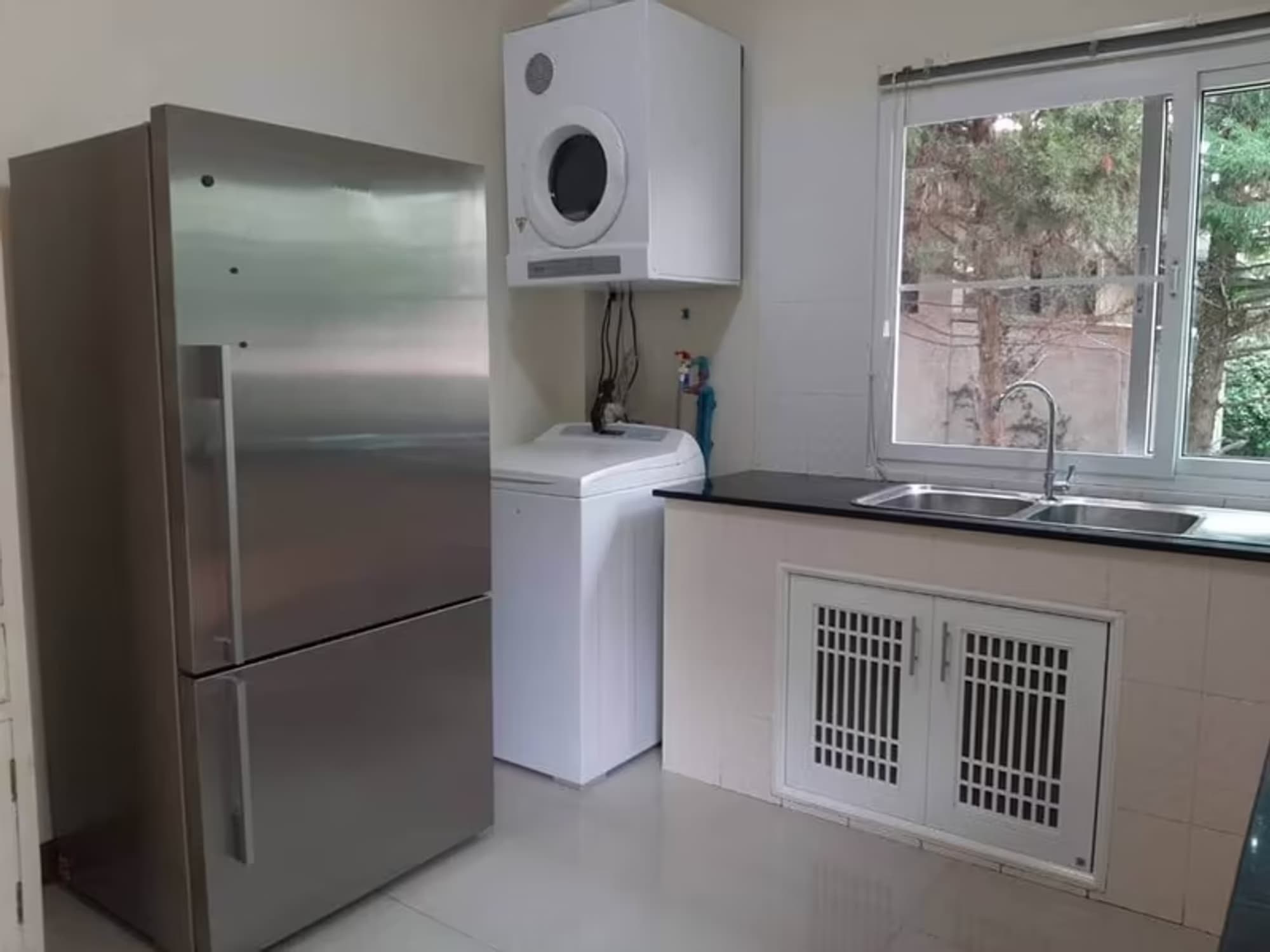 3 Bedroom House - Image 12