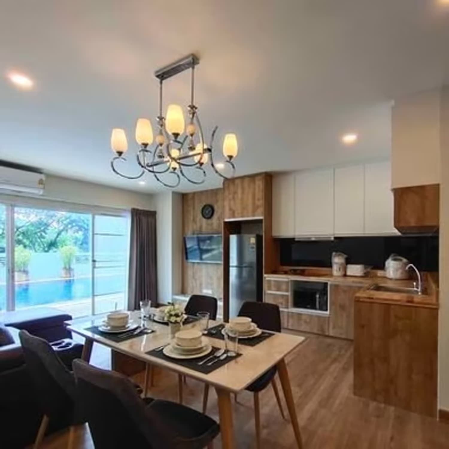 Condo for Sale at Convention Condo   - Image 1