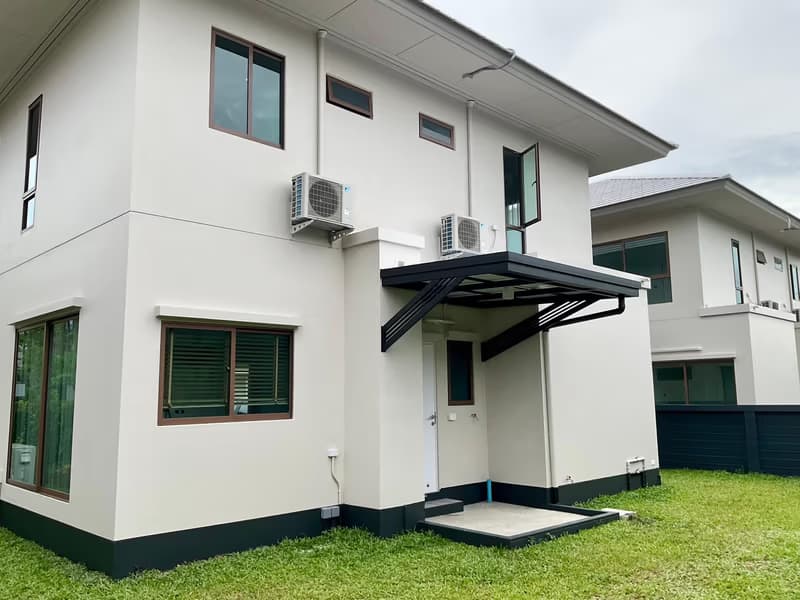 4 Bed House for Rent in Bang Kapi