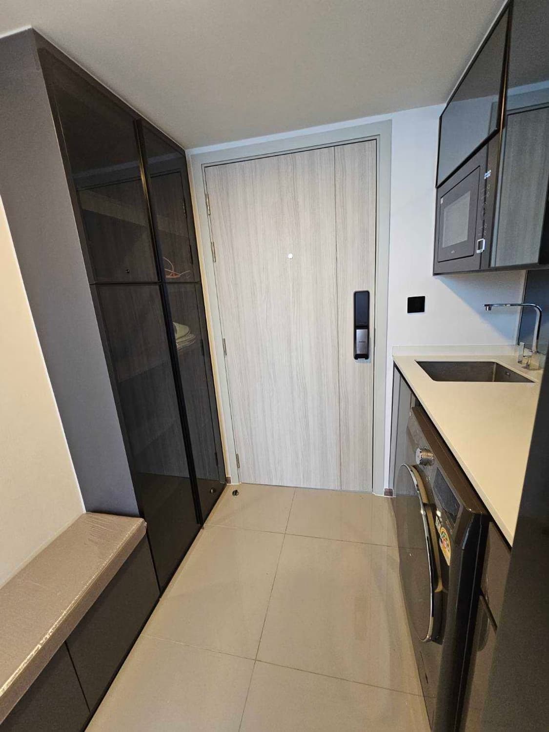 2 Bed Condo for Rent  Near Hua Lamphong MRT - Image 5